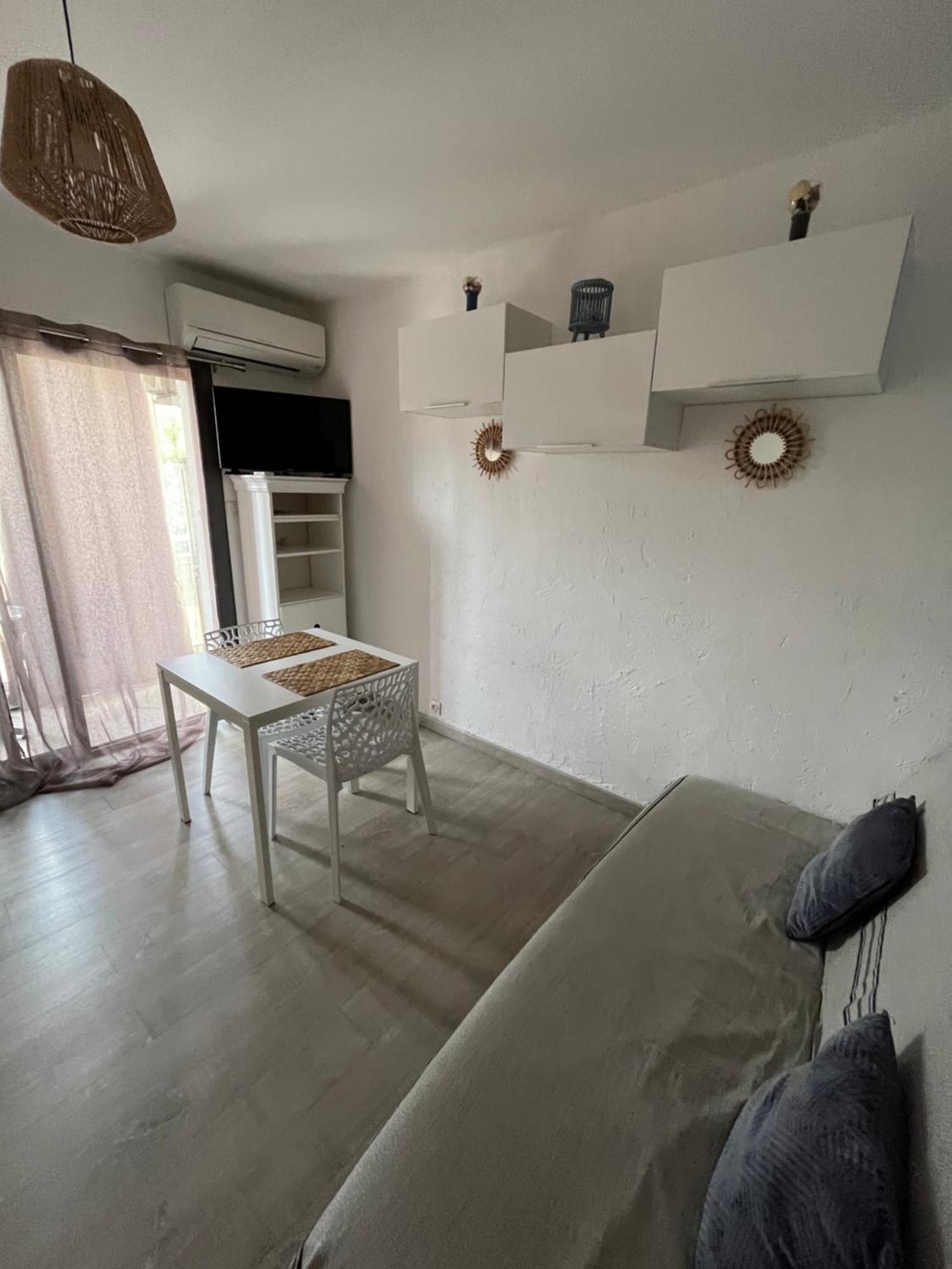 A Pied Du Port De Et De Sa Apartment